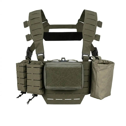 Šaulio sistema S1 žemo profilio. Susidedanti iš Direct action warwick slick liemenės, speed reload dėtuvių dėklo, matuza tactical mažojo administratoriaus ir tuščių dėtuvių dėklo